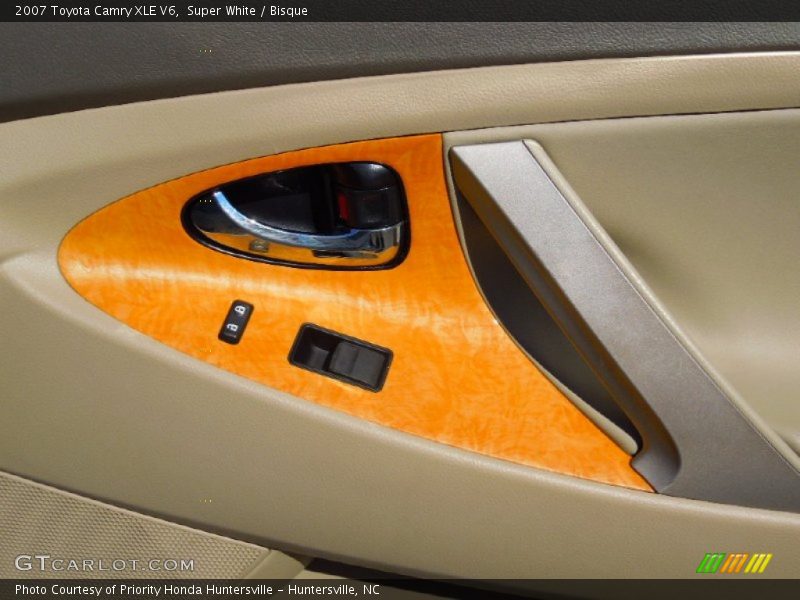 Super White / Bisque 2007 Toyota Camry XLE V6