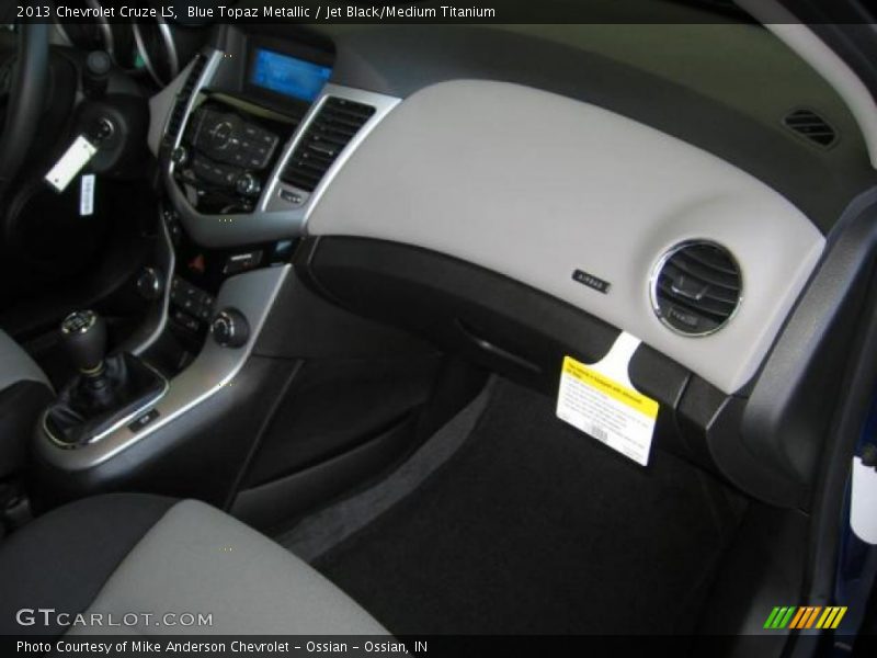 Blue Topaz Metallic / Jet Black/Medium Titanium 2013 Chevrolet Cruze LS