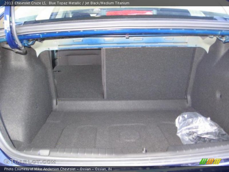 Blue Topaz Metallic / Jet Black/Medium Titanium 2013 Chevrolet Cruze LS