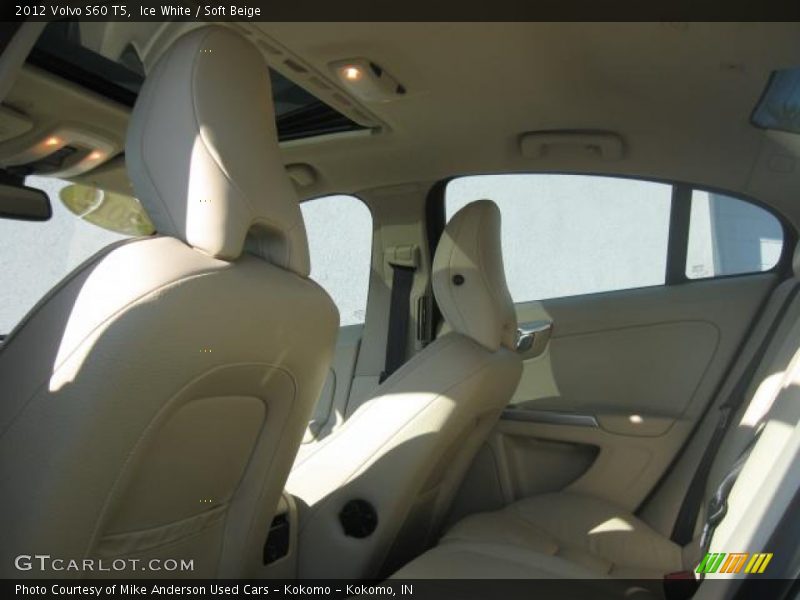 Ice White / Soft Beige 2012 Volvo S60 T5