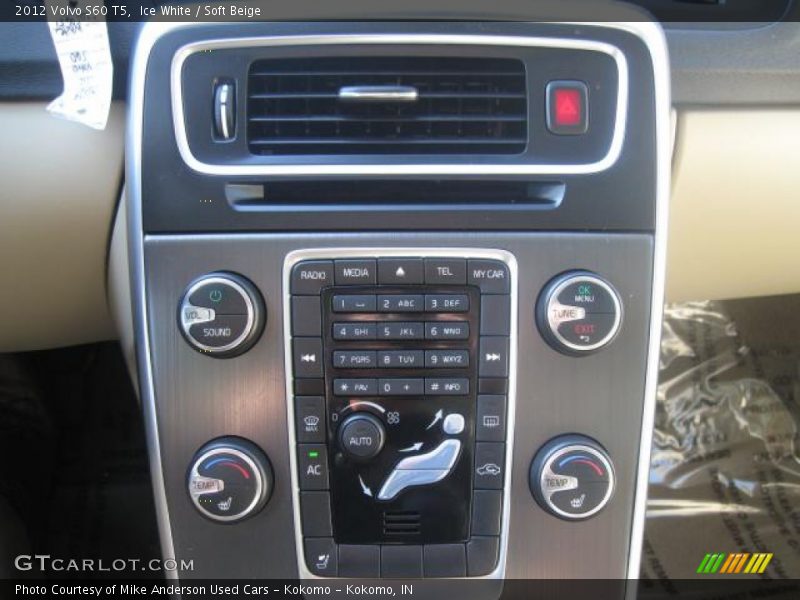 Ice White / Soft Beige 2012 Volvo S60 T5
