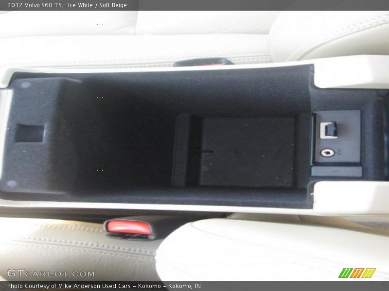 Ice White / Soft Beige 2012 Volvo S60 T5
