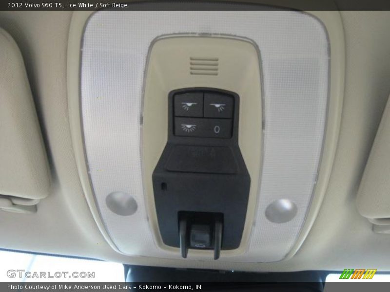 Ice White / Soft Beige 2012 Volvo S60 T5