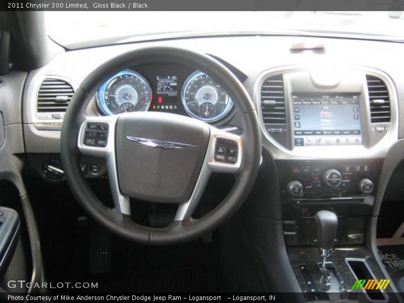 Gloss Black / Black 2011 Chrysler 300 Limited