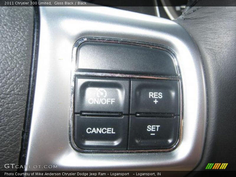 Gloss Black / Black 2011 Chrysler 300 Limited