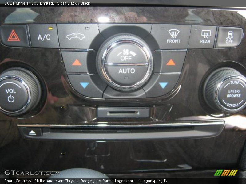 Gloss Black / Black 2011 Chrysler 300 Limited