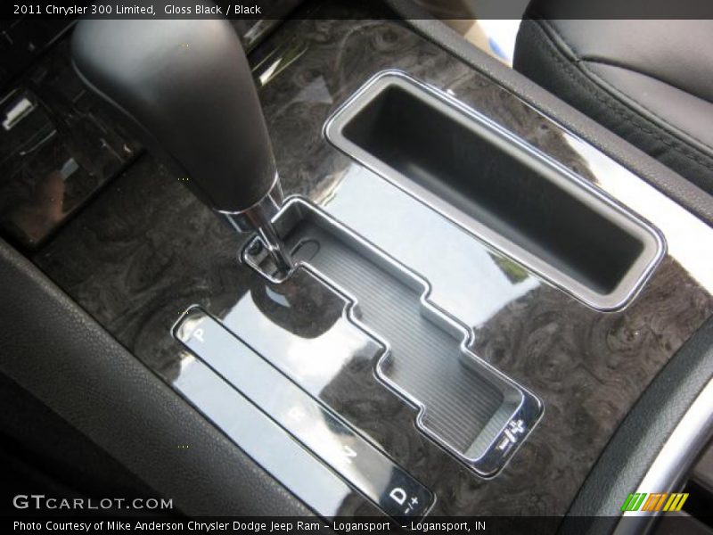 Gloss Black / Black 2011 Chrysler 300 Limited