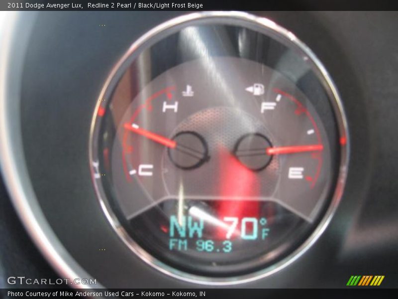 Redline 2 Pearl / Black/Light Frost Beige 2011 Dodge Avenger Lux