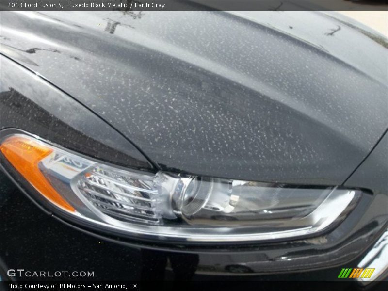 Tuxedo Black Metallic / Earth Gray 2013 Ford Fusion S
