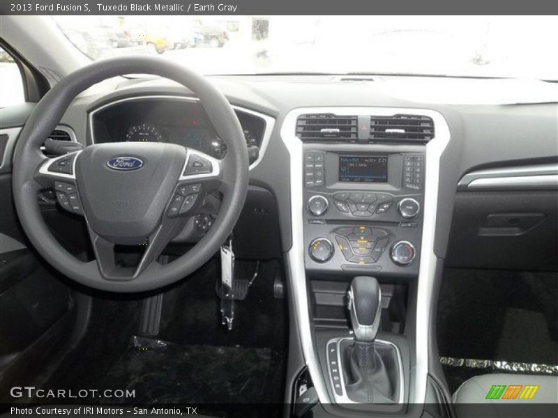 Dashboard of 2013 Fusion S