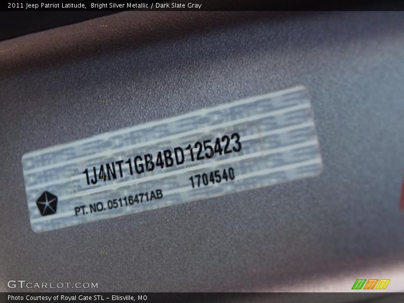 Bright Silver Metallic / Dark Slate Gray 2011 Jeep Patriot Latitude