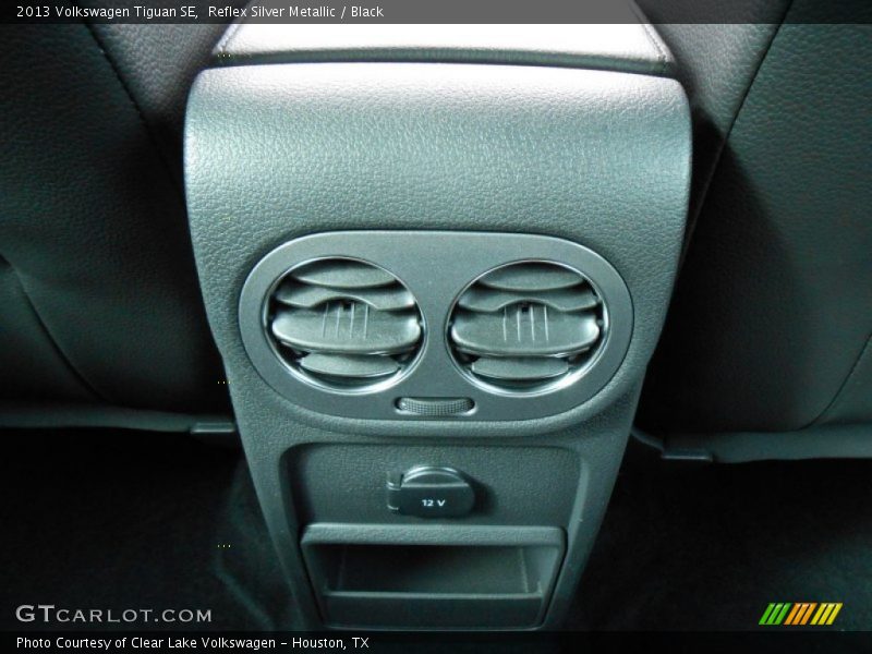 Reflex Silver Metallic / Black 2013 Volkswagen Tiguan SE