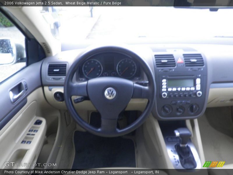 Wheat Beige Metallic / Pure Beige 2006 Volkswagen Jetta 2.5 Sedan