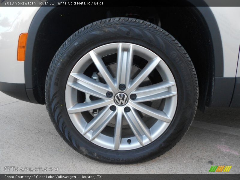 White Gold Metallic / Beige 2013 Volkswagen Tiguan SE