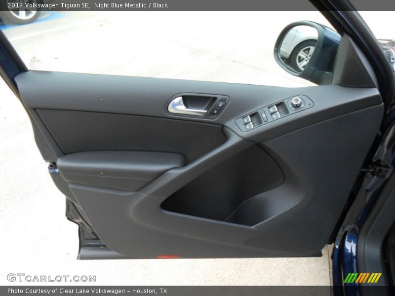 Night Blue Metallic / Black 2013 Volkswagen Tiguan SE