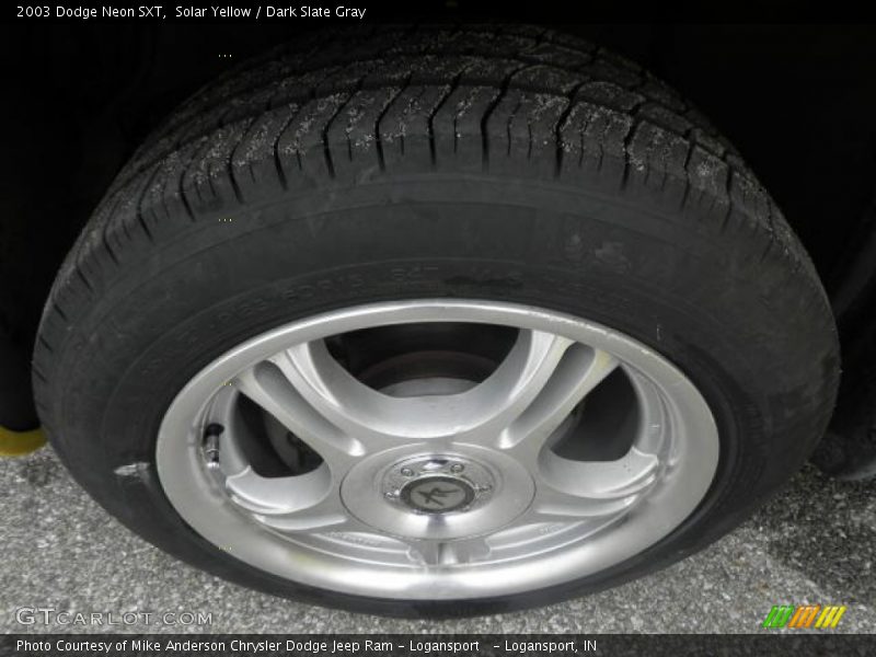 Solar Yellow / Dark Slate Gray 2003 Dodge Neon SXT