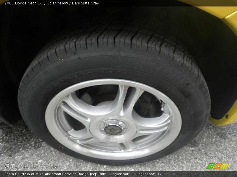 Solar Yellow / Dark Slate Gray 2003 Dodge Neon SXT