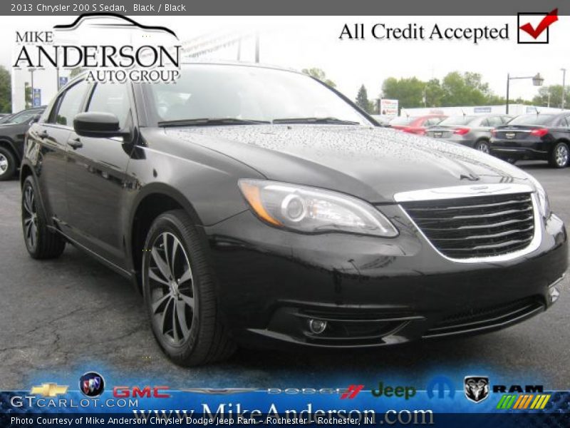 Black / Black 2013 Chrysler 200 S Sedan