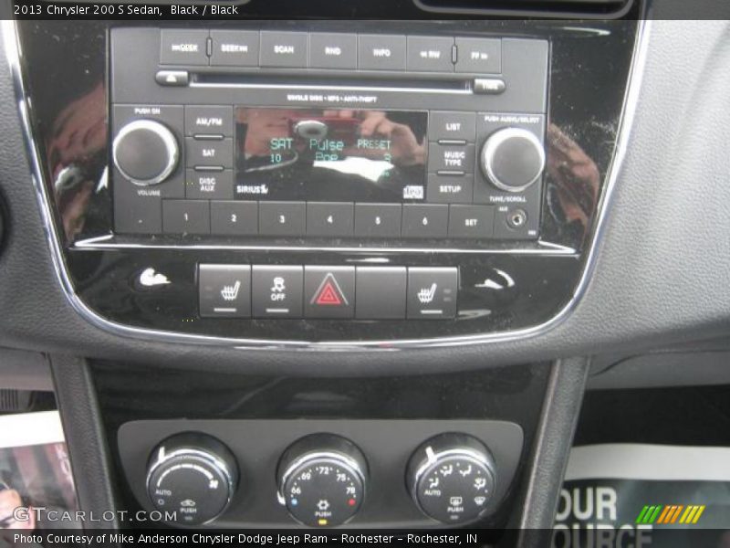 Black / Black 2013 Chrysler 200 S Sedan