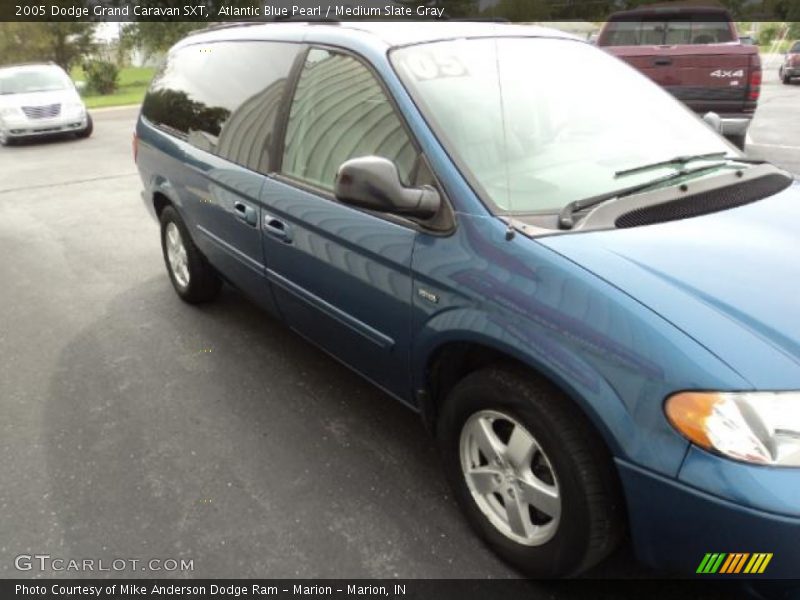 Atlantic Blue Pearl / Medium Slate Gray 2005 Dodge Grand Caravan SXT