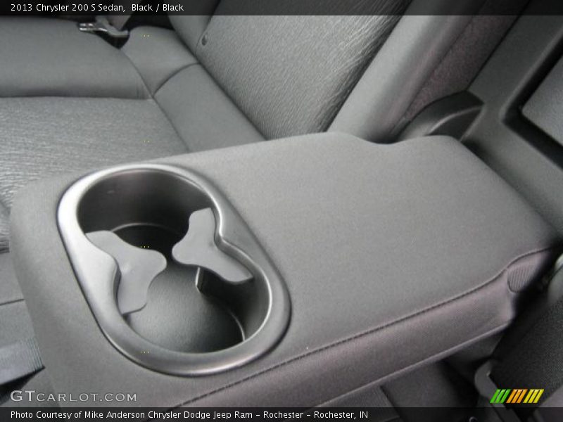 Black / Black 2013 Chrysler 200 S Sedan