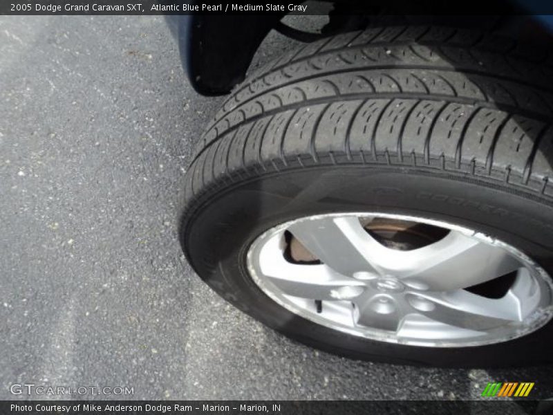 Atlantic Blue Pearl / Medium Slate Gray 2005 Dodge Grand Caravan SXT