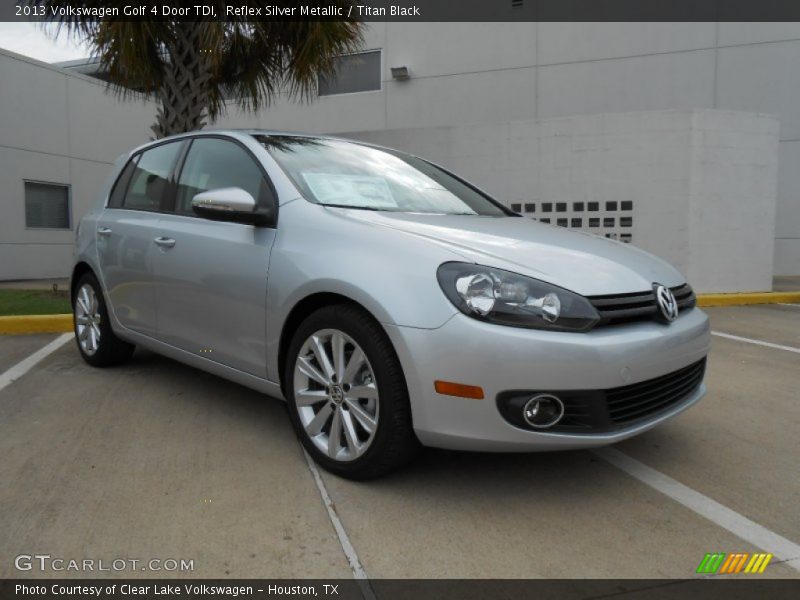 Front 3/4 View of 2013 Golf 4 Door TDI