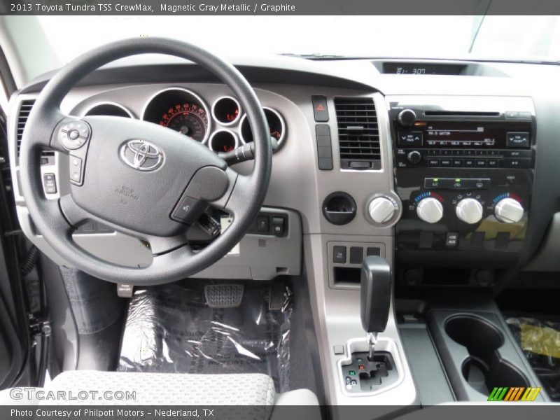 Dashboard of 2013 Tundra TSS CrewMax