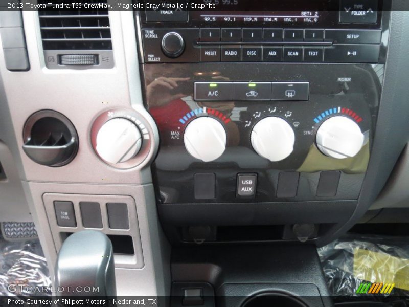 Controls of 2013 Tundra TSS CrewMax