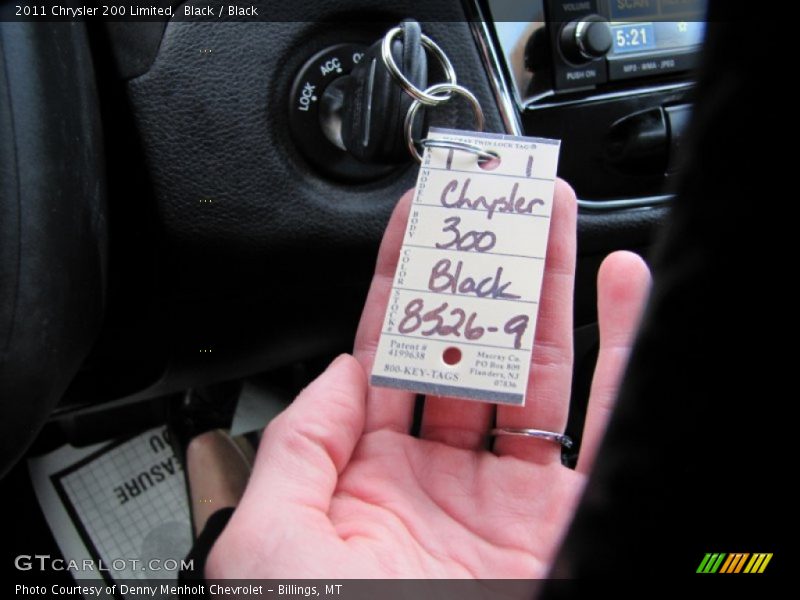 Black / Black 2011 Chrysler 200 Limited