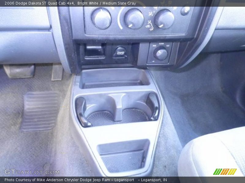Bright White / Medium Slate Gray 2006 Dodge Dakota ST Quad Cab 4x4