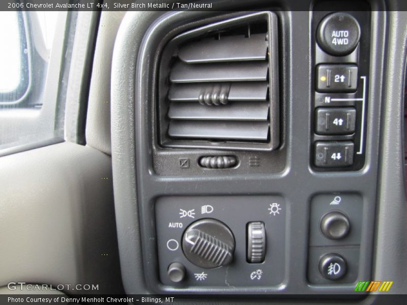 Silver Birch Metallic / Tan/Neutral 2006 Chevrolet Avalanche LT 4x4