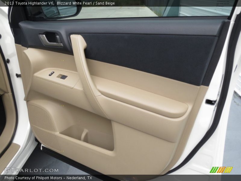 Door Panel of 2013 Highlander V6