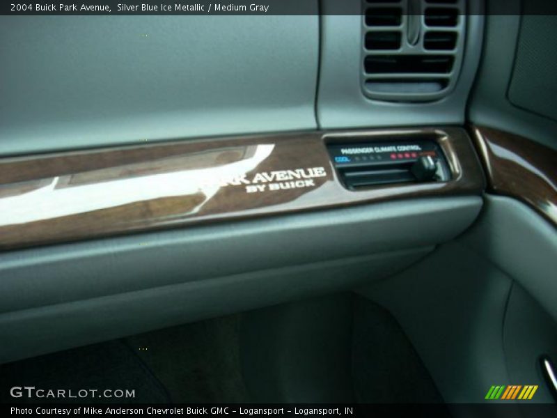 Silver Blue Ice Metallic / Medium Gray 2004 Buick Park Avenue