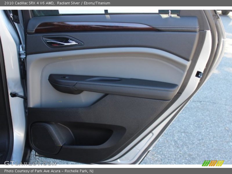 Radiant Silver / Ebony/Titanium 2010 Cadillac SRX 4 V6 AWD