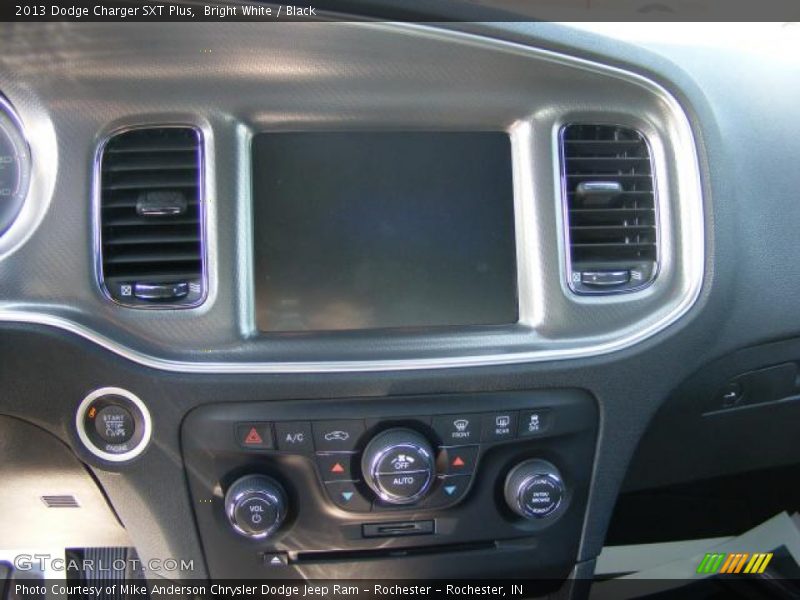 Bright White / Black 2013 Dodge Charger SXT Plus
