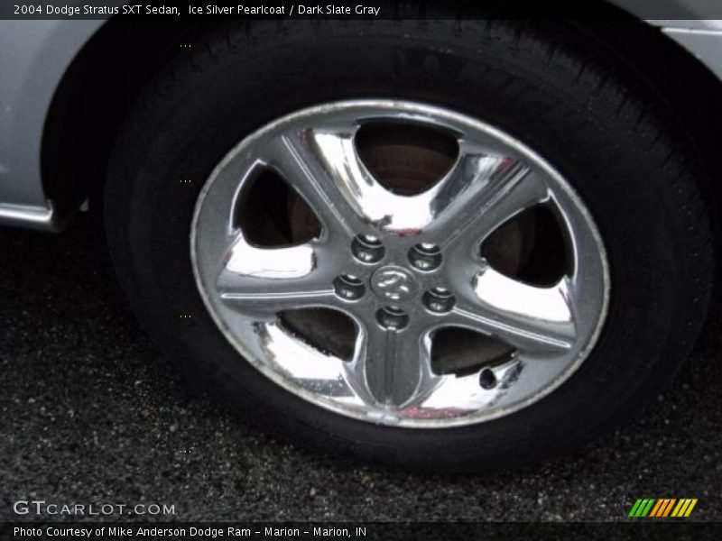  2004 Stratus SXT Sedan Wheel