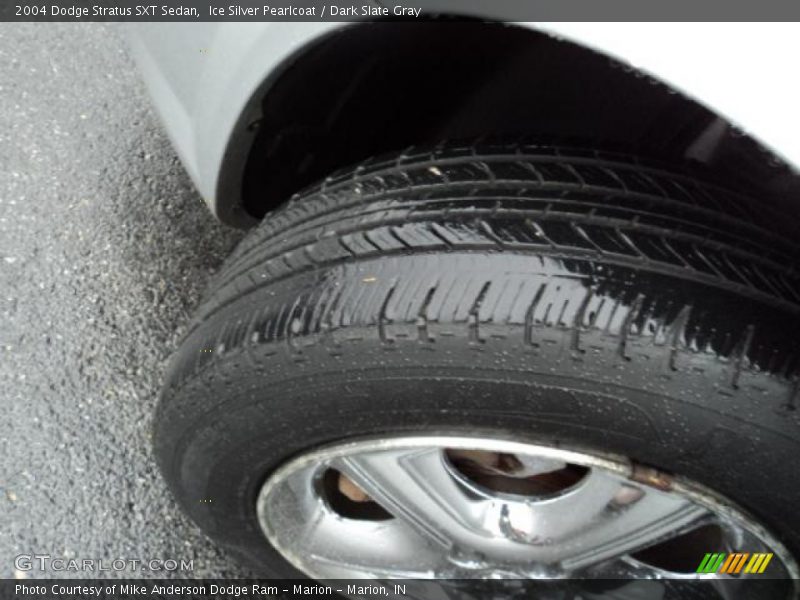 Ice Silver Pearlcoat / Dark Slate Gray 2004 Dodge Stratus SXT Sedan