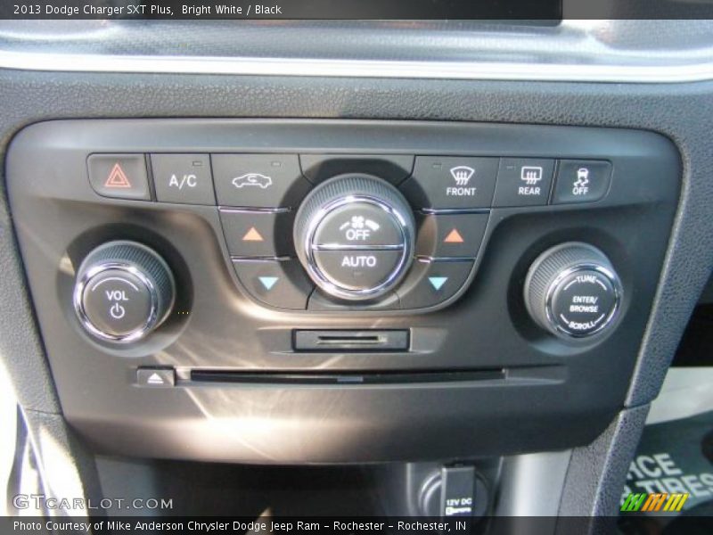 Bright White / Black 2013 Dodge Charger SXT Plus