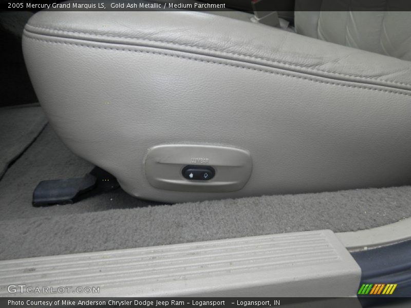Gold Ash Metallic / Medium Parchment 2005 Mercury Grand Marquis LS