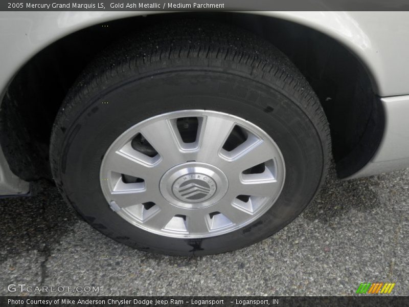 Gold Ash Metallic / Medium Parchment 2005 Mercury Grand Marquis LS