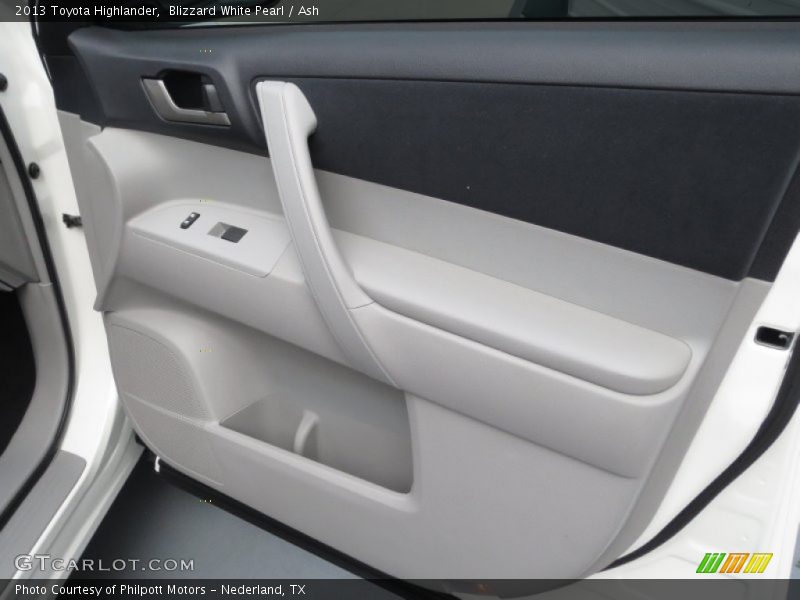 Blizzard White Pearl / Ash 2013 Toyota Highlander
