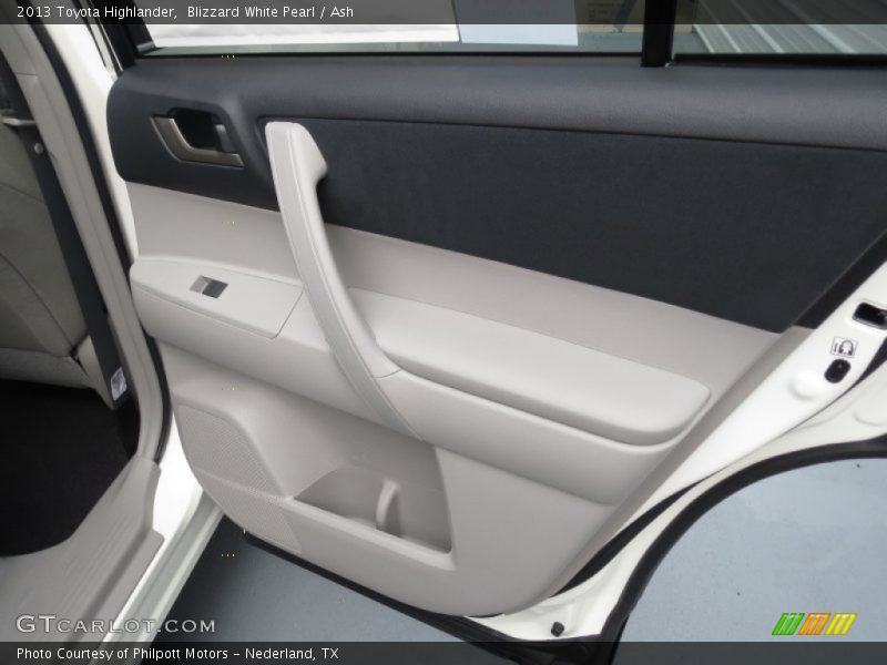 Blizzard White Pearl / Ash 2013 Toyota Highlander