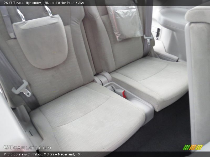 Blizzard White Pearl / Ash 2013 Toyota Highlander
