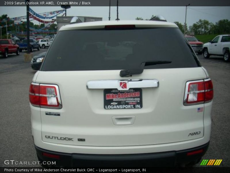 Cream White / Black 2009 Saturn Outlook XR AWD