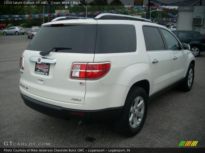 Cream White / Black 2009 Saturn Outlook XR AWD