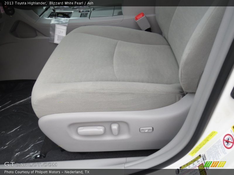Blizzard White Pearl / Ash 2013 Toyota Highlander