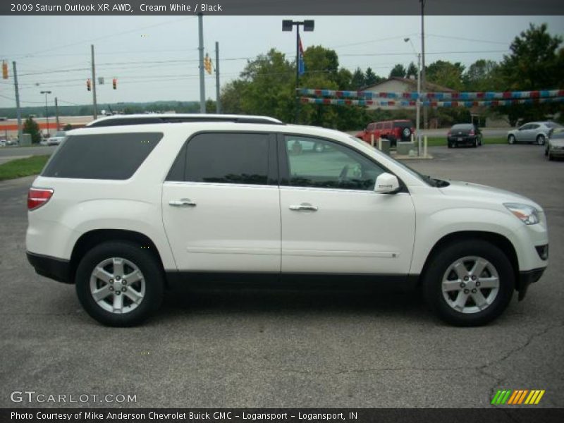 Cream White / Black 2009 Saturn Outlook XR AWD