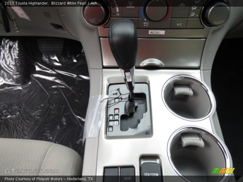 Blizzard White Pearl / Ash 2013 Toyota Highlander