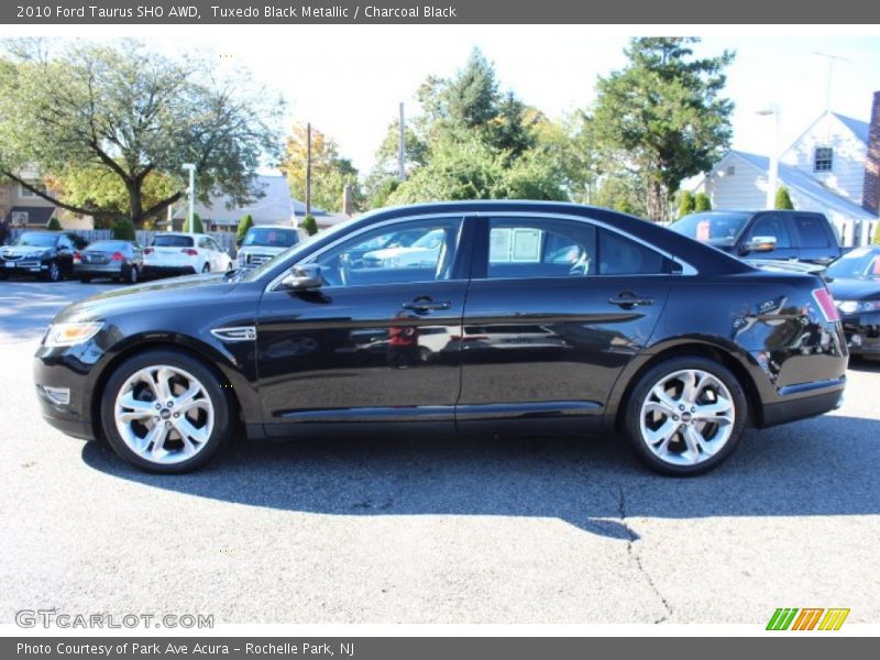 Tuxedo Black Metallic / Charcoal Black 2010 Ford Taurus SHO AWD